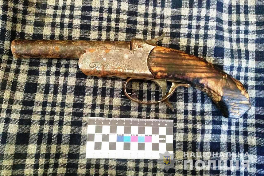 Новини Вінниці / Обріз та сотню набоїв вилучили поліцейські у жителів Бершаді