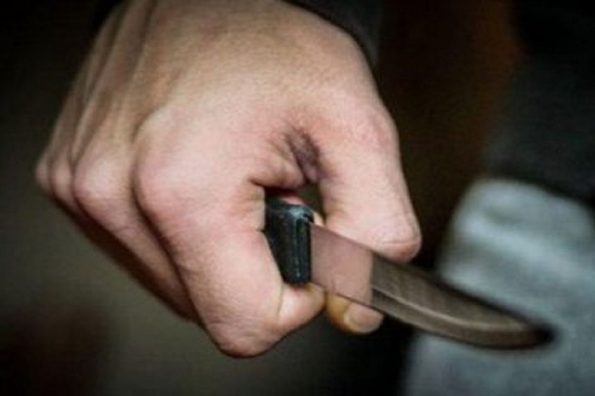 Новини Вінниці / Вночі у Вінниці у парку "Дружби народів" з ножем напали на хлопця з дівчиною 