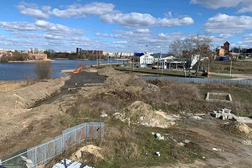 Новини Вінниці / На набережній у Вінниці пів року продають ділянку за 10 мільйонів