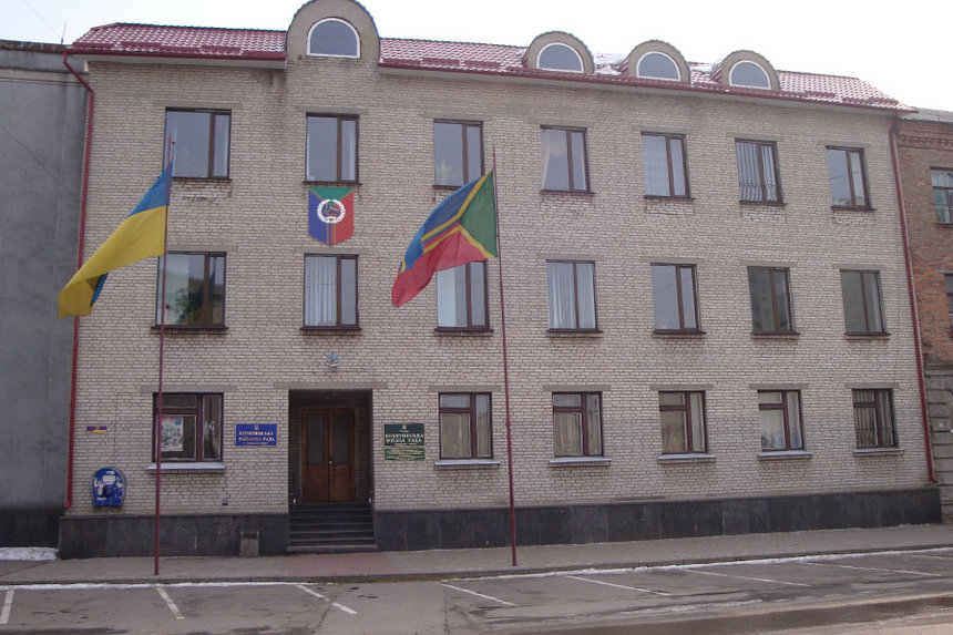 Новини Вінниці / У Козятині через заборону торгувати підприємці пікетували міськраду