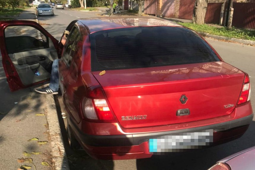 Новини Вінниці / У Вінниці п’яний водій «захищався» від патрульних сльозогінним газом (ФОТО)