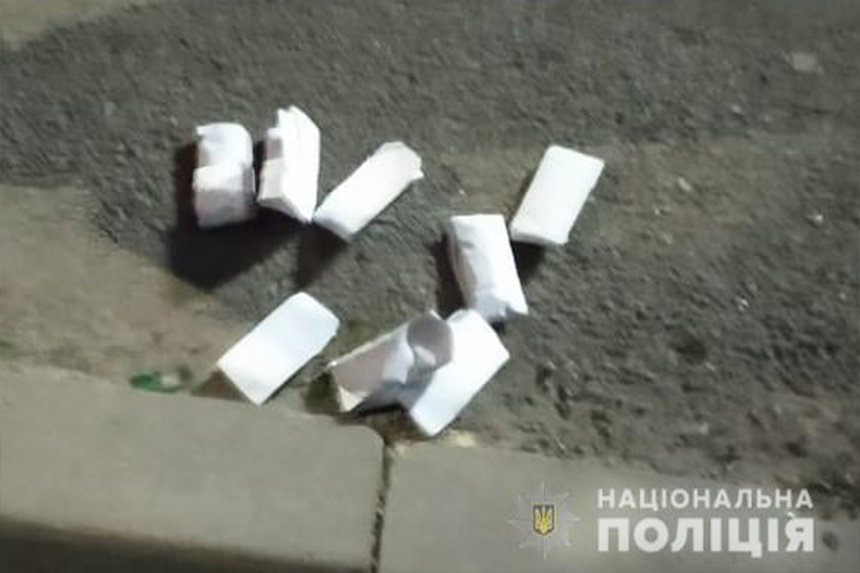 Новини Вінниці / На Вінниччині патрульні затримали чоловіка з чималим "запасом" канабісу 