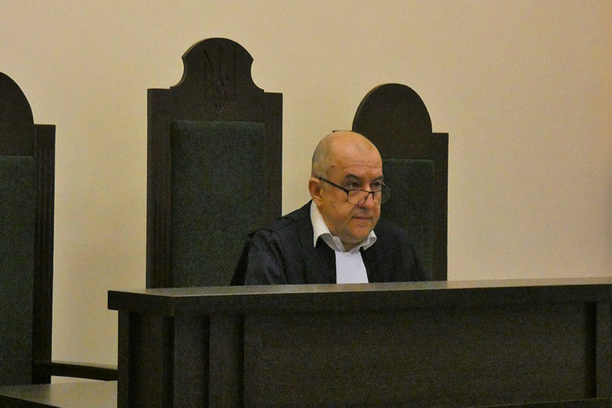 Новини Вінниці / У суді погодилися, що «перше в житті пиво» юної вінничанки не є підставою штрафувати її матір 