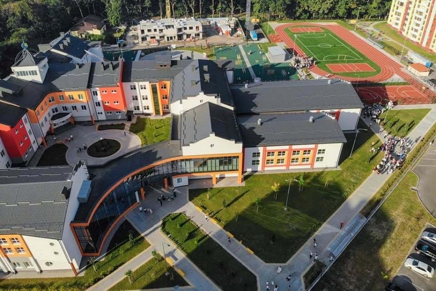 Новини Вінниці / У Вінниці збирають підписи проти будівництва муніципального житла біля нової школи на Поділлі 