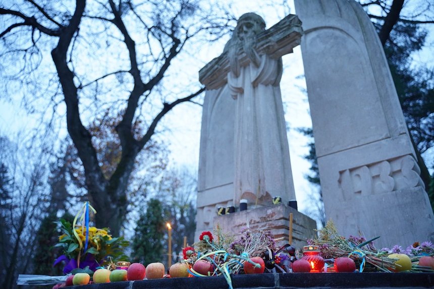 Новини Вінниці / Вінничанам нагадали про Всеукраїнську акцію «Запали свічку!»