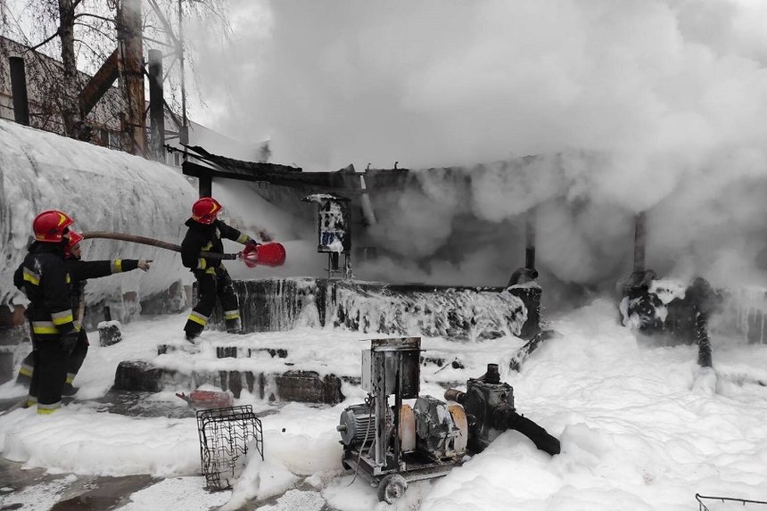 Новини Вінниці / У Вінниці в промзоні загорівся резервуар з мазутом 