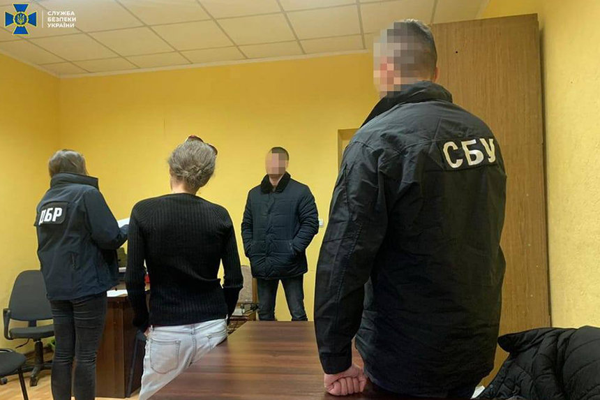 Новини Вінниці / На Вінниччині СБУ на продажі 50 тон нібито ліквідованого спирту викрила податківця 