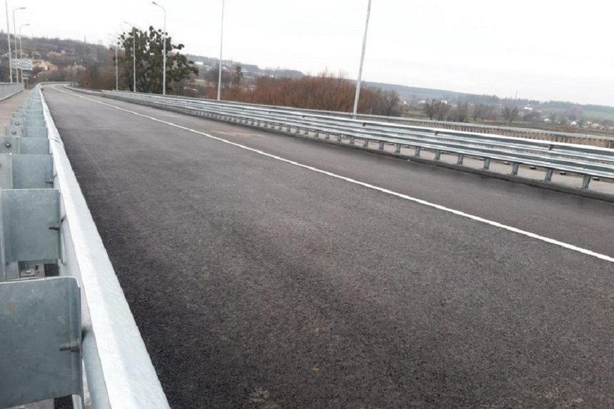 Новини Вінниці / На Вінниччині капітально відремонтували 126-метровий міст (ФОТО)