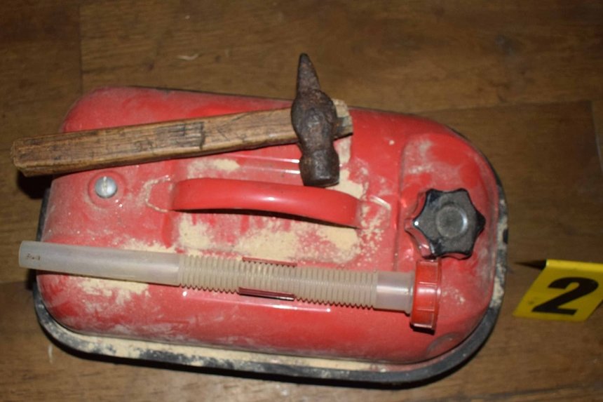 Новини Вінниці / Побив гостя молотком і підпалив: спробою вбивства закінчилось застілля у Літинському районі на Вінниччині (ФОТО) 