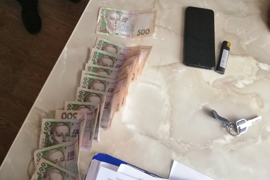 Новини Вінниці / Подробиці справи про хабар за підключення: оголошено про підозру двом посадовцям «Вінницяобленерго»