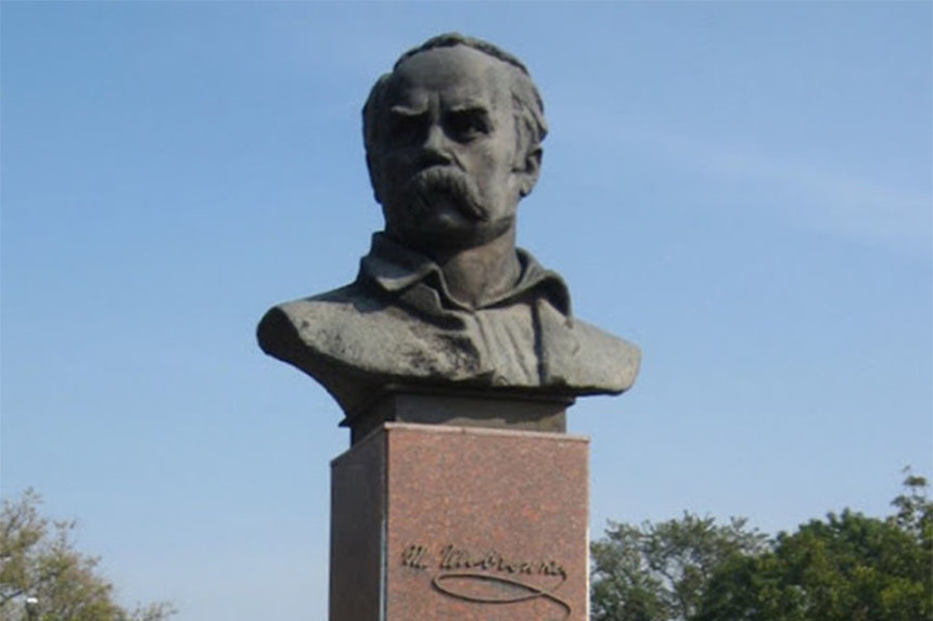 Новини Вінниці / Вінничани збирають підписи для встановлення чергового погруддя Шевченку