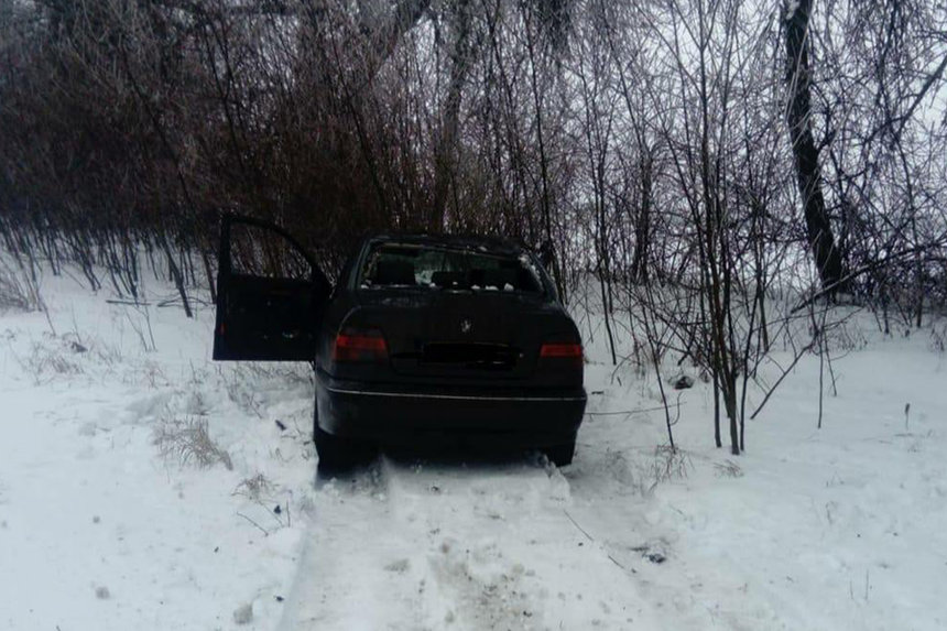 Новини Вінниці / На Вінниччині перекинулася автівка, постраждалу жінку рятують медики 