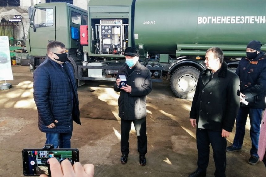 Новини Вінниці / Чому керівник Вінницького 45-го експериментального механічного заводу Микола Чумак йде з посади 