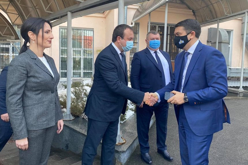 Новини Вінниці / Разумков виступив на сесії Вінницької облради: про що спікер парламенту говорив депутатам