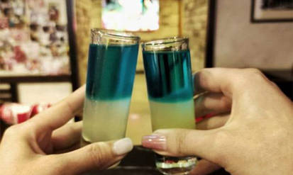 Новини Вінниці / У вінницькому пабі за кожен гол у ворота збірної Росії безкоштовно наливатимуть жовто-блакитний коктейль «Героям Слава»