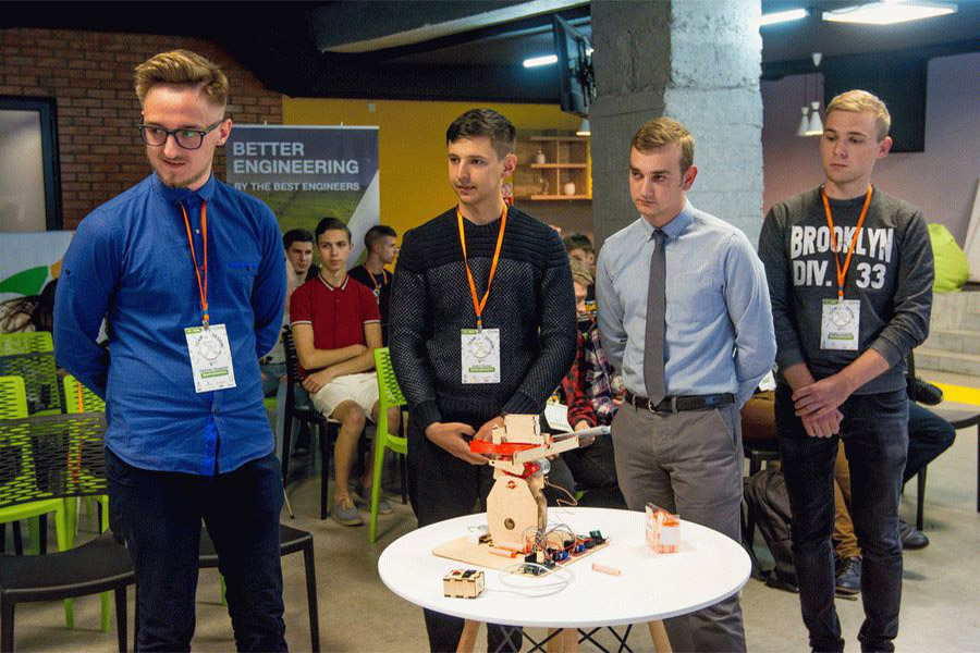 1615979199123 pik 2447