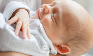 Новини Вінниці / Тиждень тримають тіло померлої дитини у будинку: на Вінниччині сім'я відмовляється ховати немовля