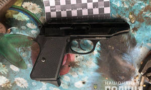 На Вінниччині поліція знайшла майстерню, де місцевий «Кулібін» виготовляв вогнепальну зброю / Новости Винницы и области / Інформаційний портал На Парижі Новини Вінниці / На Вінниччині поліція знайшла майстерню, де місцевий «Кулібін» виготовляв вогнепальну зброю