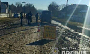 Новини Вінниці / На Вінниччині «УАЗ» на смерть збив жінку, яка йшла дорогою