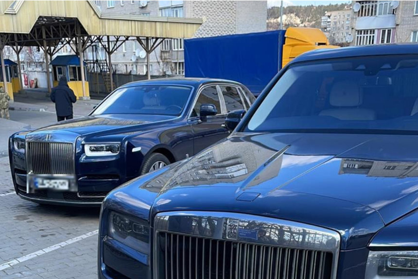 Новини Вінниці / У Могилеві-Подільському затримали три Rolls-Royce, два з яких належать родичу російського політика Мєдвєдєва