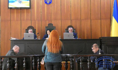 Новини Вінниці / На Вінниччині засуджено банківську працівницю, яка знімала кошти з карток клієнтів