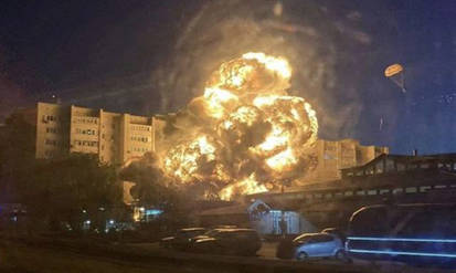 Новини Вінниці / Пілоти спрямували пошкоджений літак Су-34 у багатоповерхівку в російському Єйську