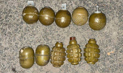 Новини Вінниці / На Вінниччині зупинили автівку без номерних знаків з гранатами та набоями у багажнику