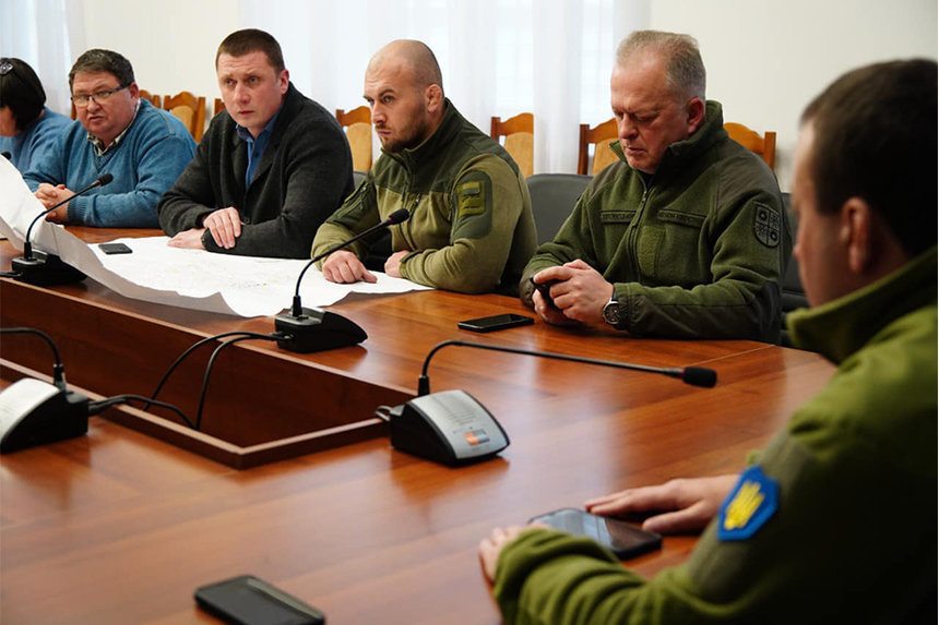 Новини Вінниці / Після російської атаки Ладижин досі без опалення. Обласна влада шукає спосіб допомогти місту