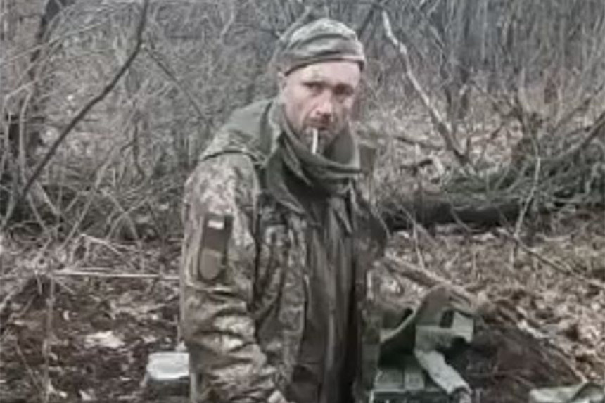 Новини Вінниці / Росіяни опублікували відео розстрілу полоненого українця, який відмовився зривати шеврон