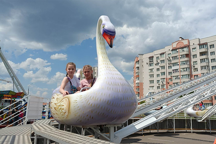 Новини Вінниці / Більше десяти груп дітей військових та ВПО безкоштовно відвідали у Вінниці атракціони фестивалю «Колесо підтримки»