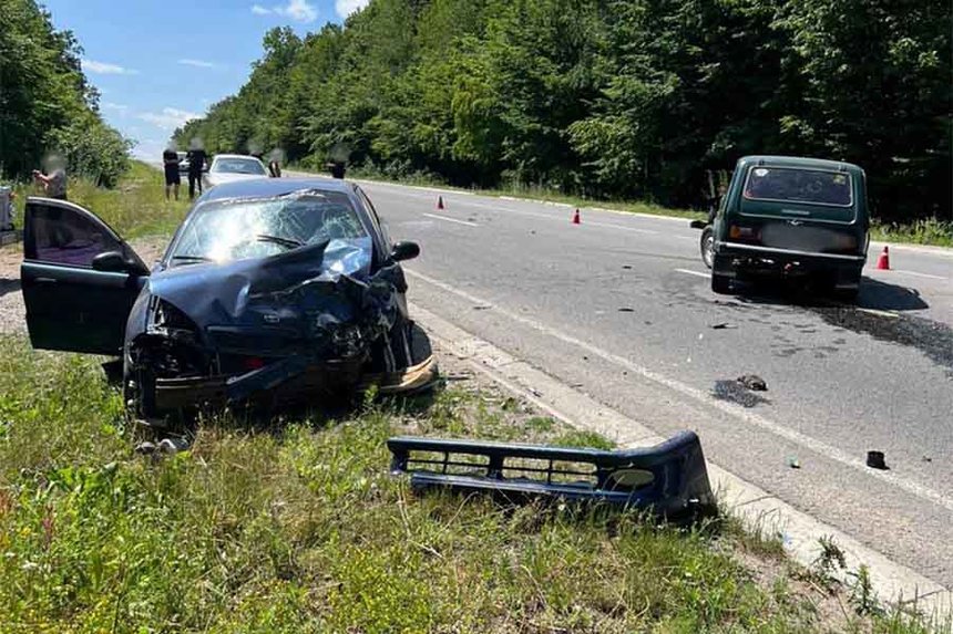 Новини Вінниці / Через зіткнення автівок на Вінниччині травми  отримали двоє дітей та жінка
