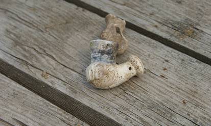 Новини Вінниці / Люльки «носогрійки», старовинна кераміка, шість скелетів людей: у краєзнавчому музеї розповіли про знахідки на місці розкопок у центрі Вінниці