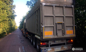 Новини Вінниці / Зухвала крадіжка: на Вінниччині п’яний водій намагався вивезти з поля понад 23 тони пшениці