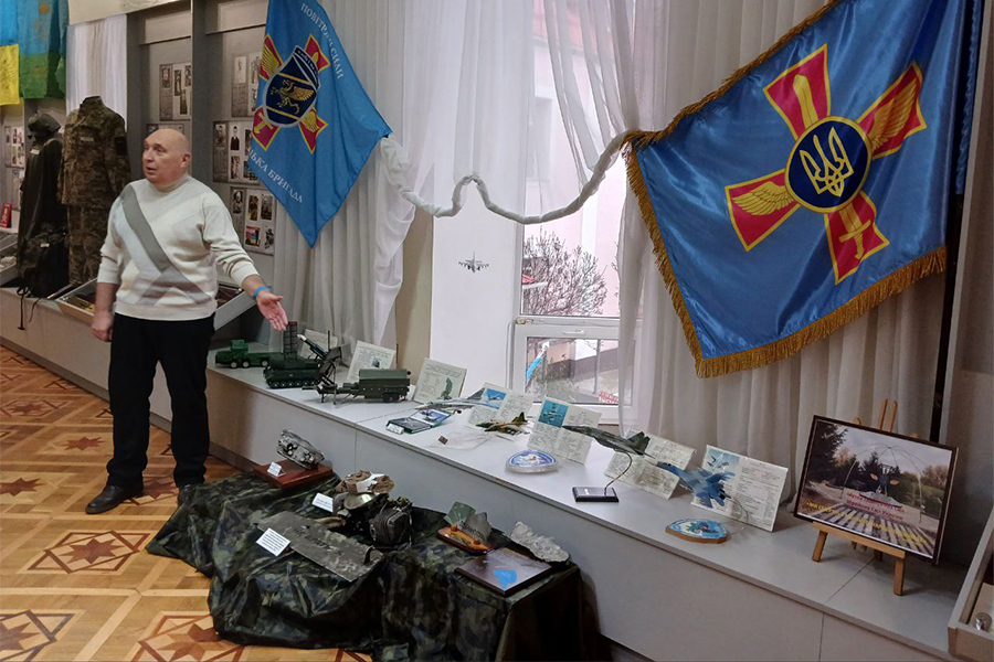 Новини Вінниці / Уламки «Кинджала» з Вороновиці та інше: у вінницькому музеї відкрили виставку «На сторожі неба України»